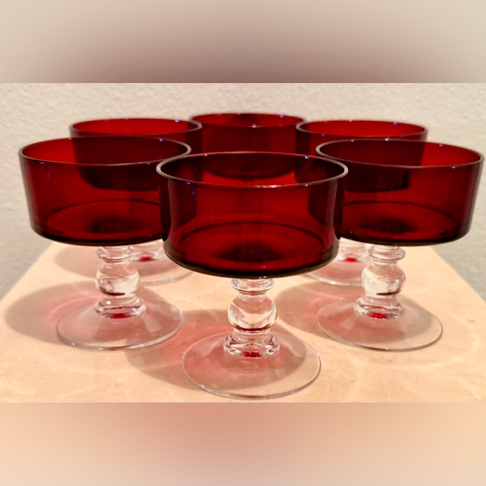6 Luminarc Cavalier ruby Red. 5.5oz champagne coupes